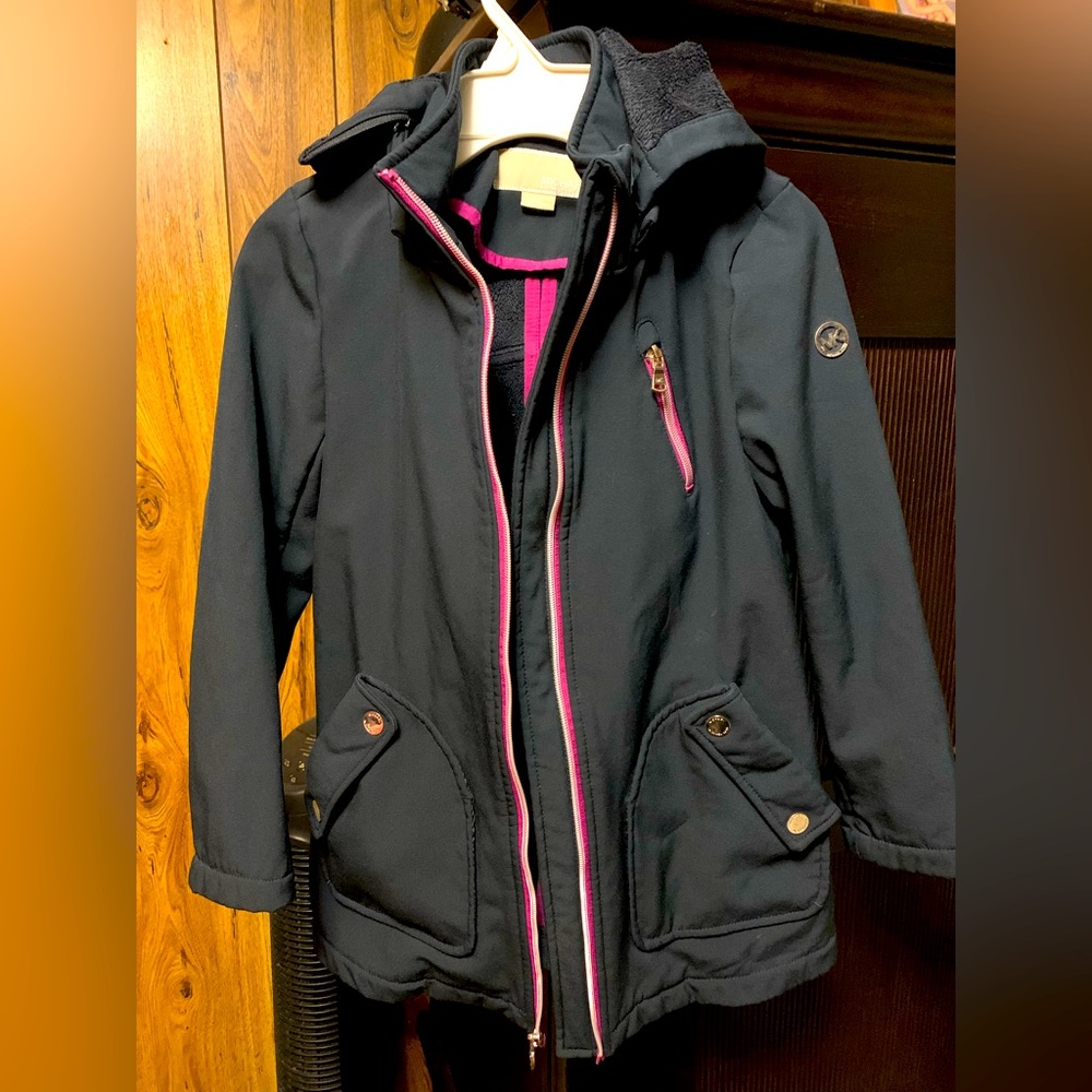 Michael Kors coat size 8(fits more like a 10)